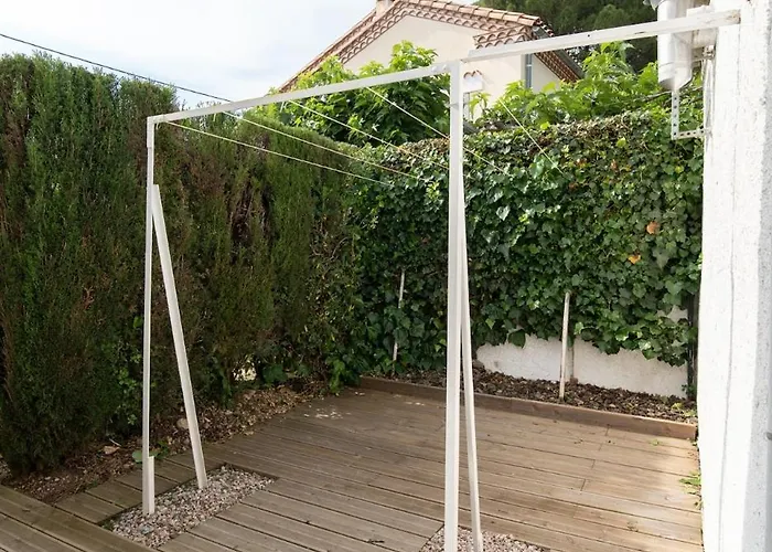Les Jardins De L'agdal Située Proche Montpellier Parking Privatif Villa
